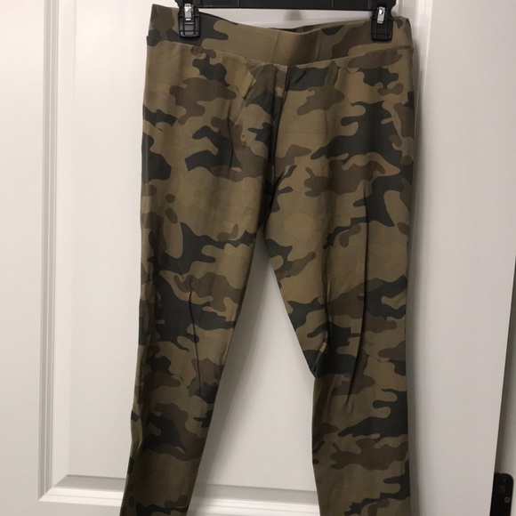 Capri camo leggings - Picture 1 of 2